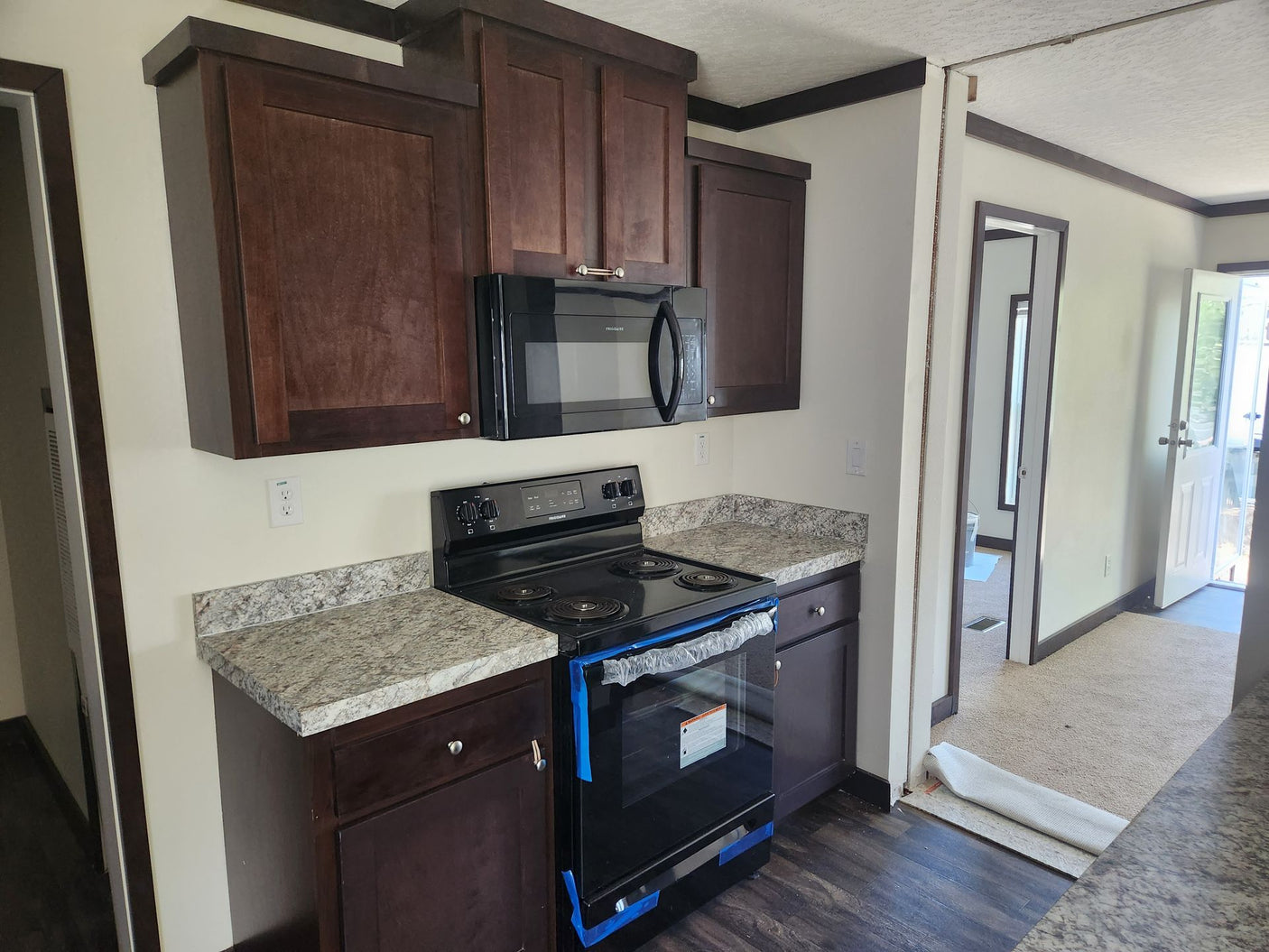 Legend Express 2852479-LGX - 4B