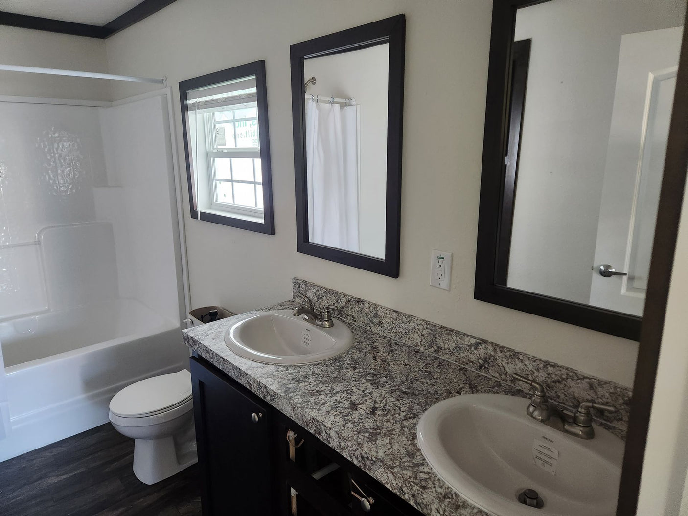 Legend Express 2852479-LGX - 4B