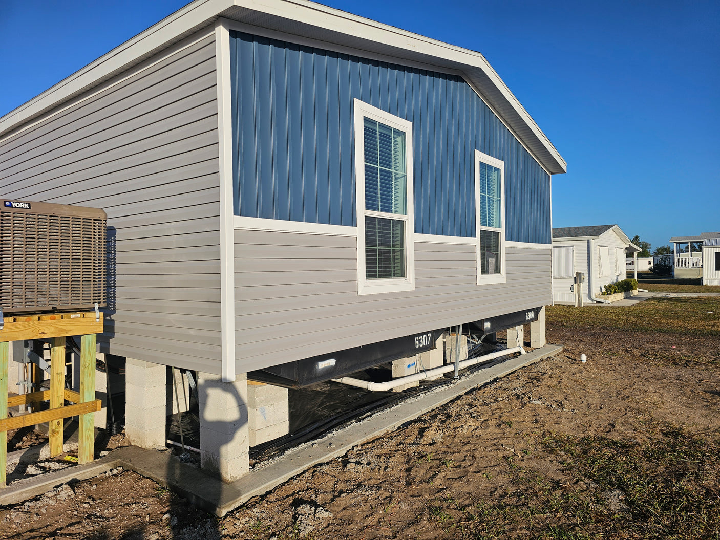 Silver Springs LE 5001-A-Stilt