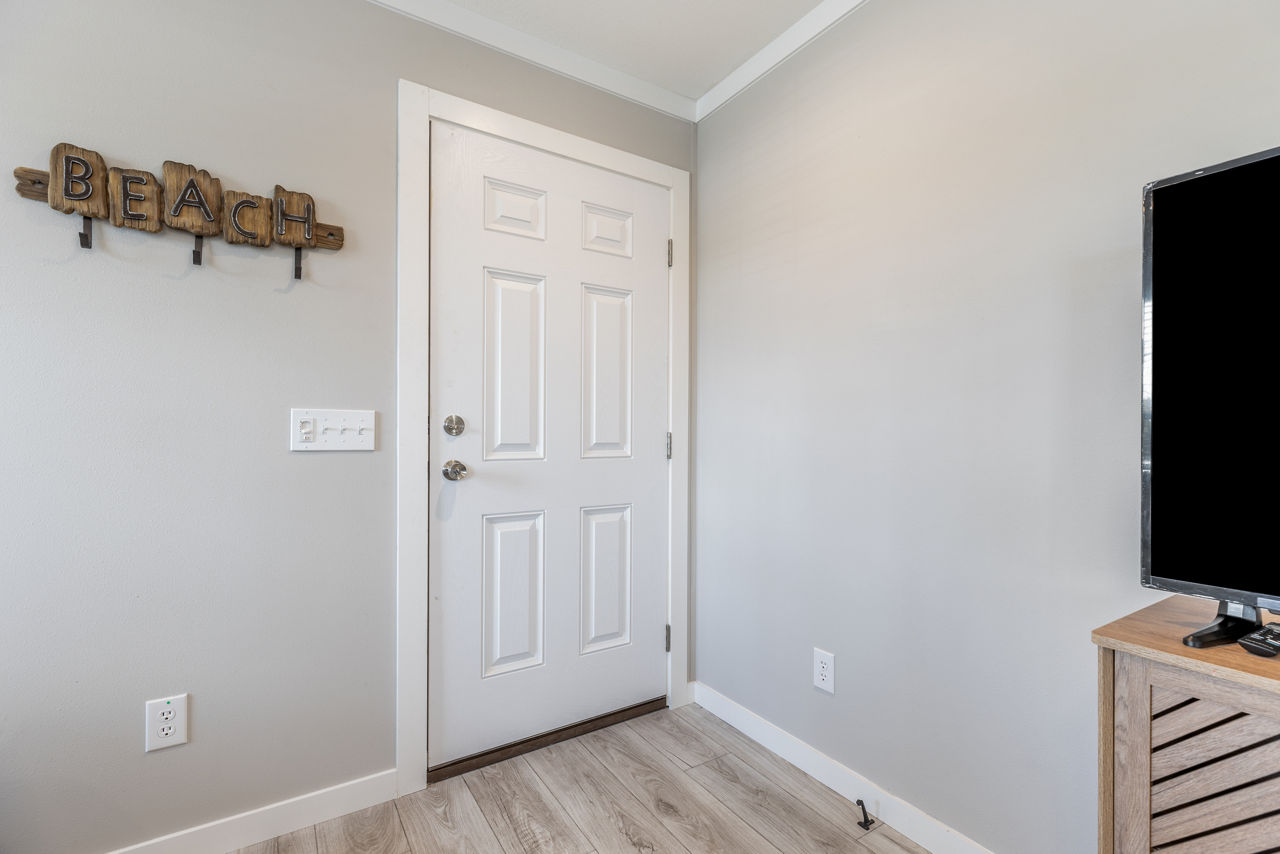 Lake Manor LM2846H22140