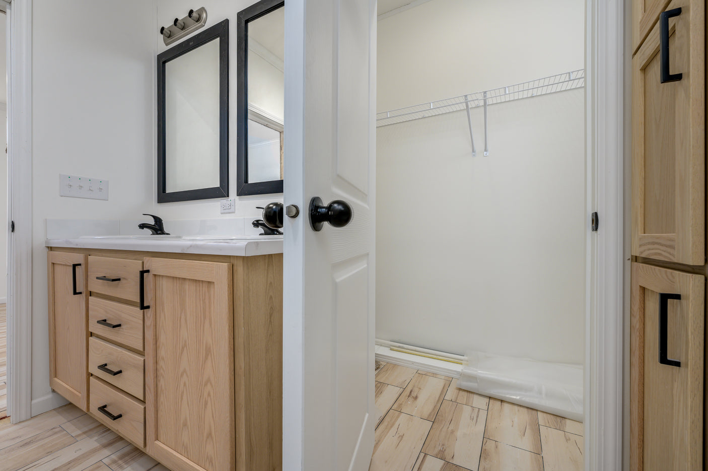 Trinity RH4603A - Stock