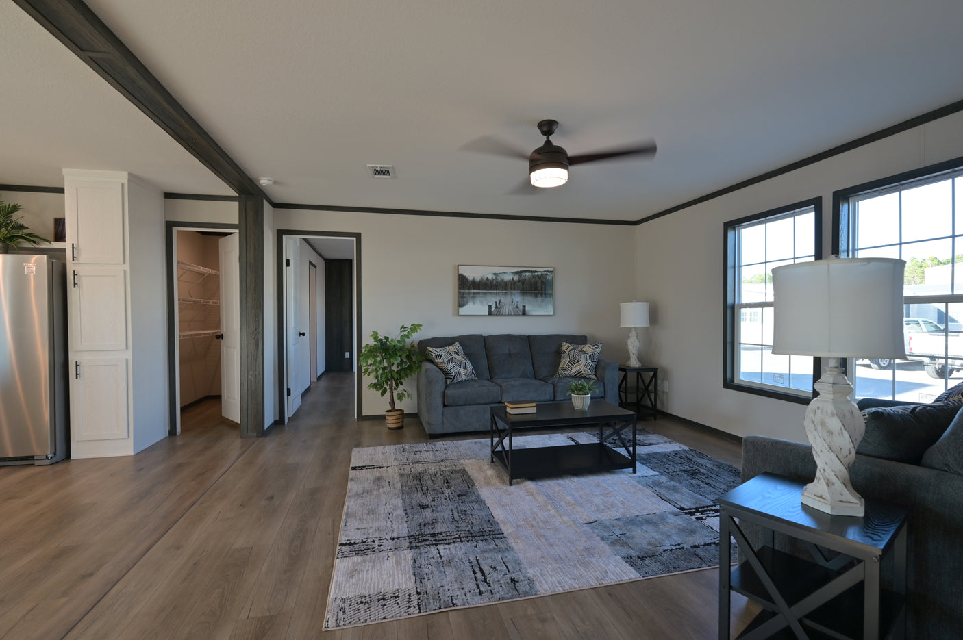 Lake Manor LM3260H32P03