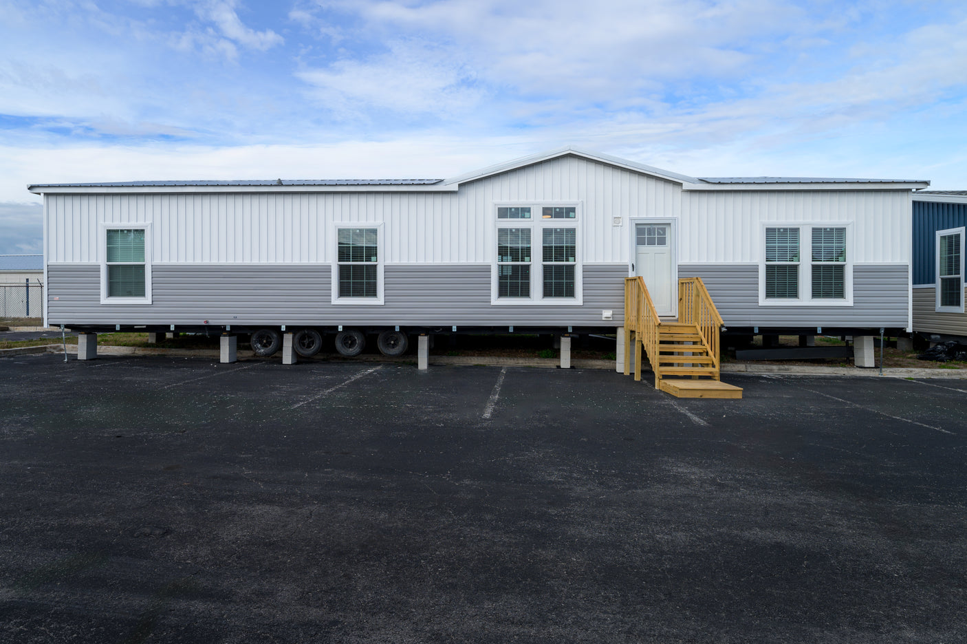 Legend Express 2860478-LGX - 4B - Stock