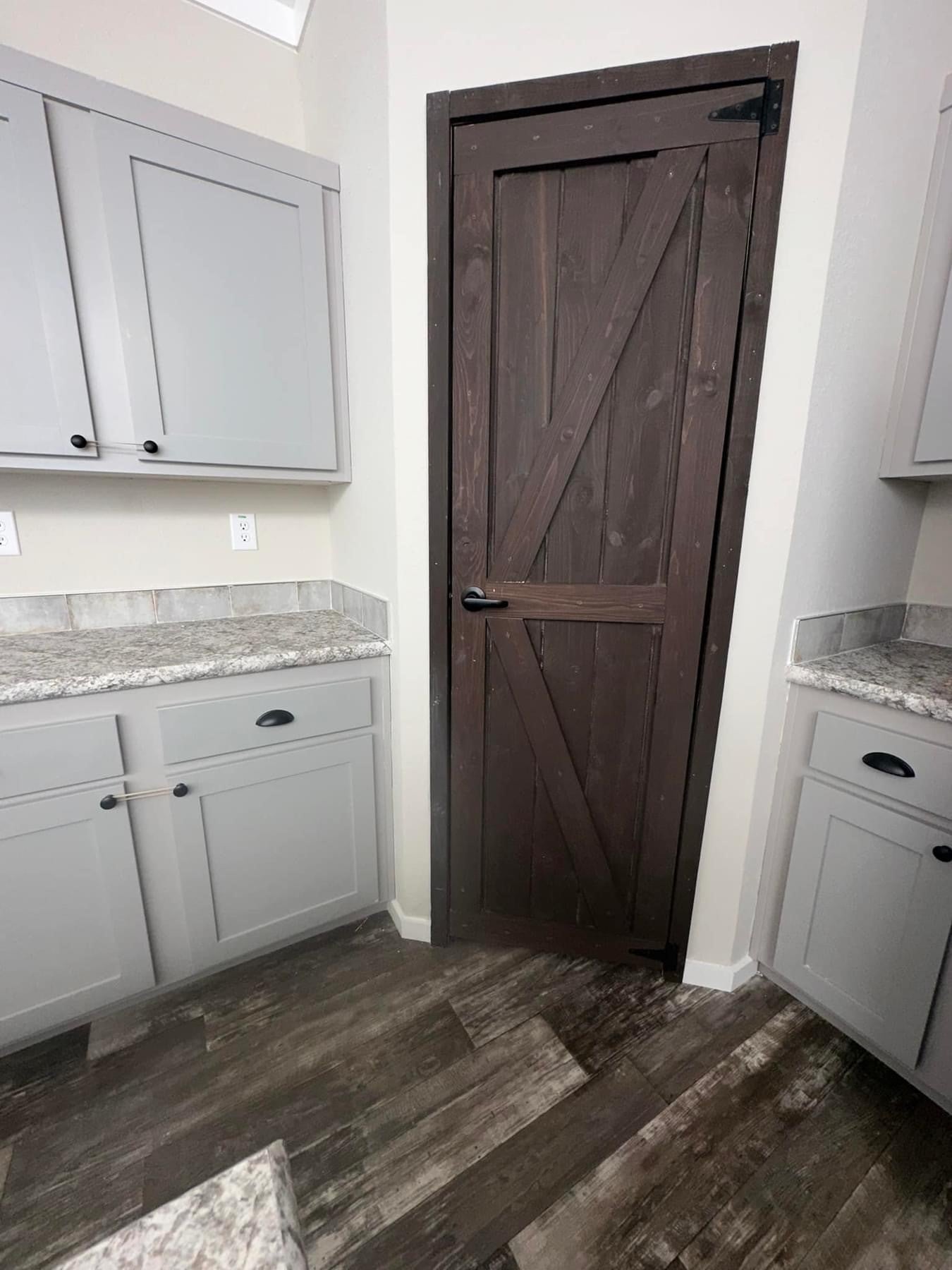 Icon 2876506-ICON - 5B