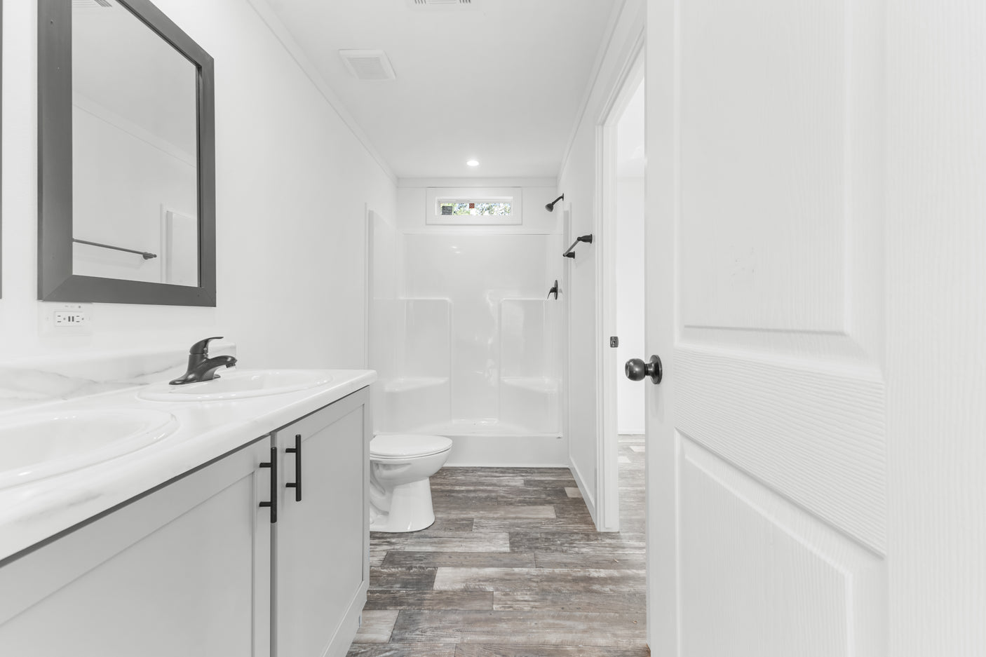 Lake Manor LM2868H42P01