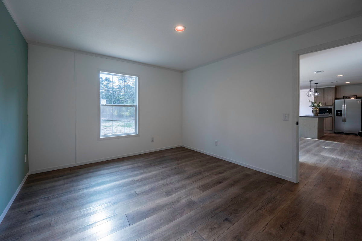 Lake Manor LM2856H32P01