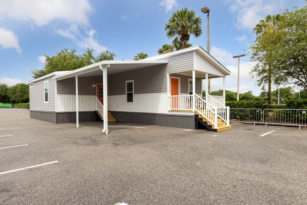 Lake Manor LM2846H22140