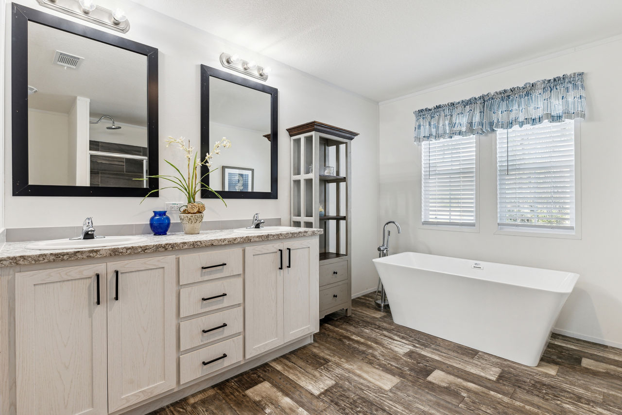 Pine Manor PM4523A