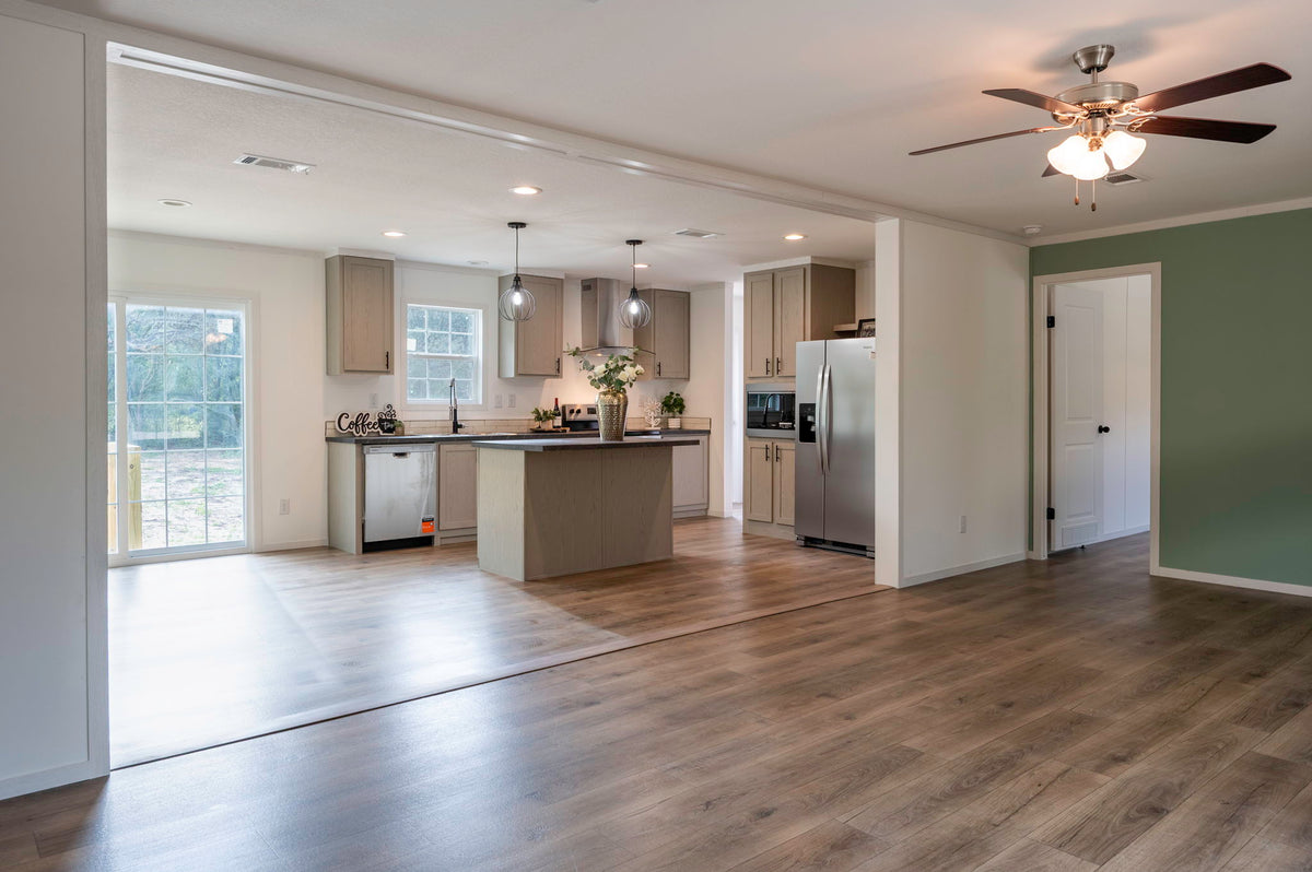 Lake Manor LM2856H32P01