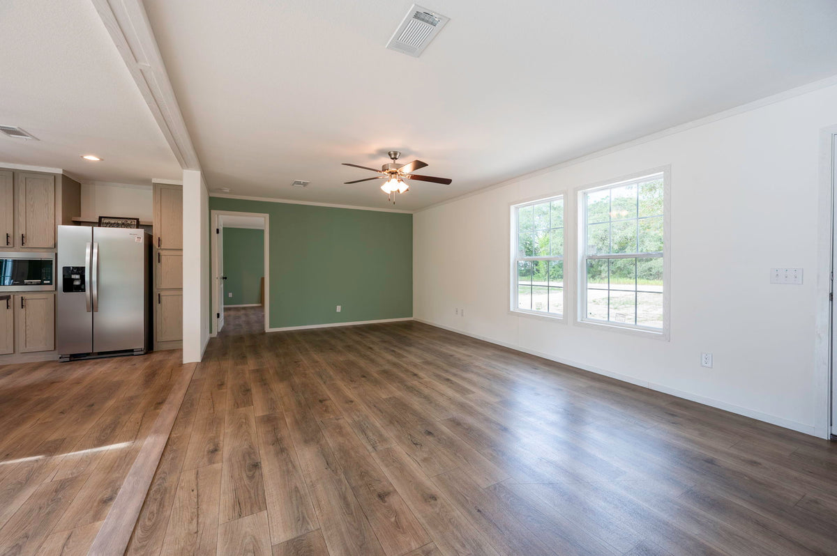 Lake Manor LM2856H32P01