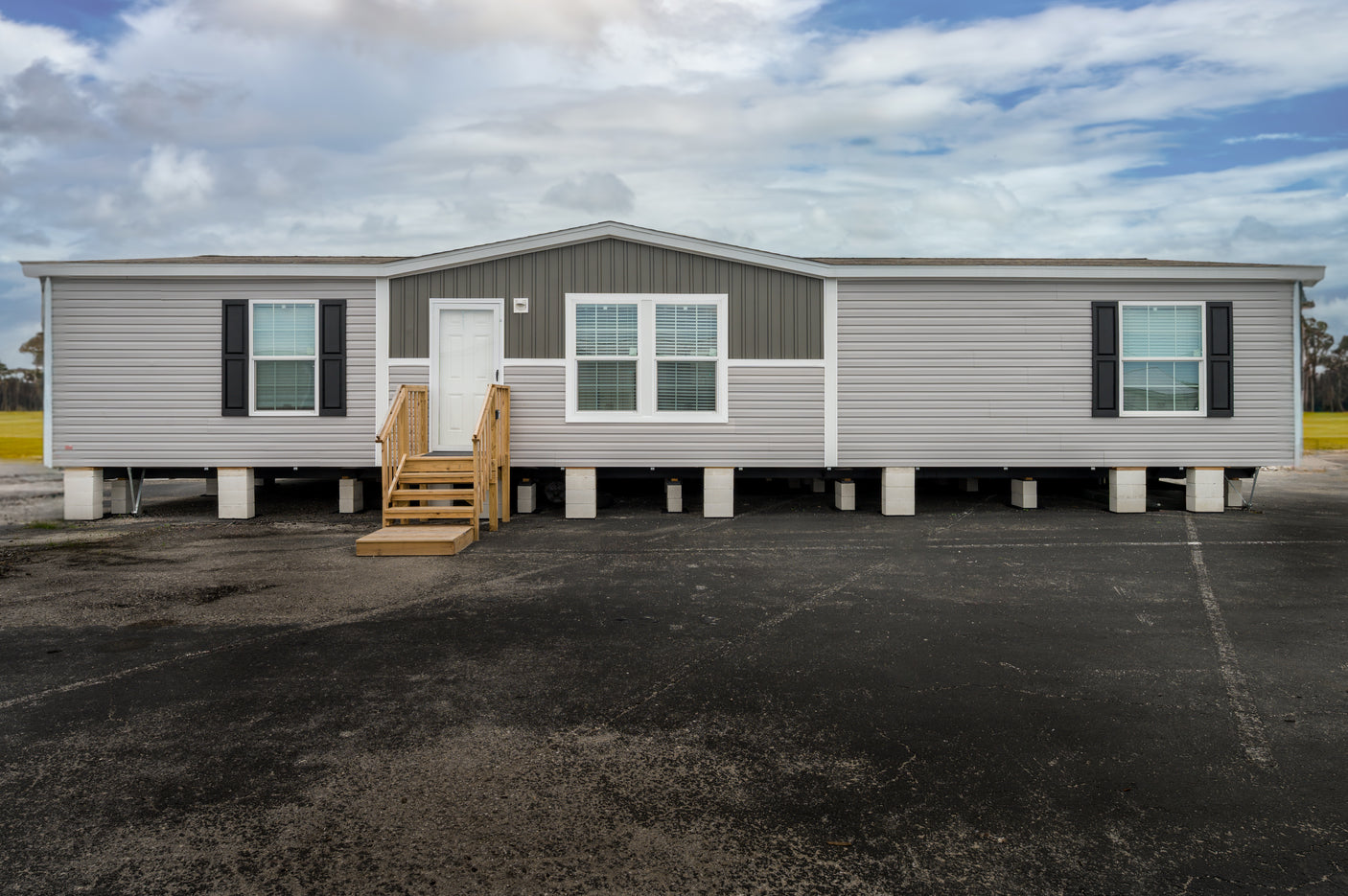 Lake Manor LM2856H32P01