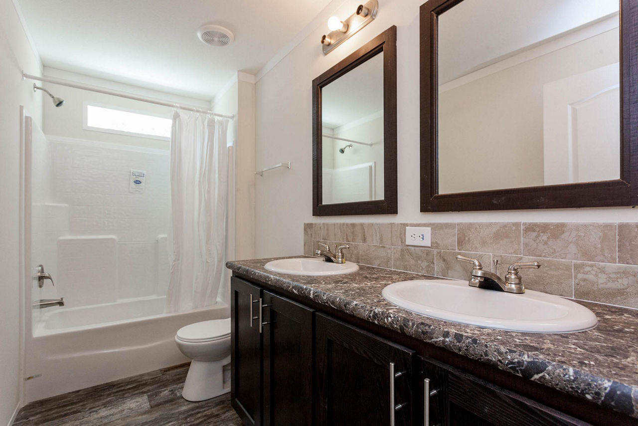 Pine Manor PM0764D