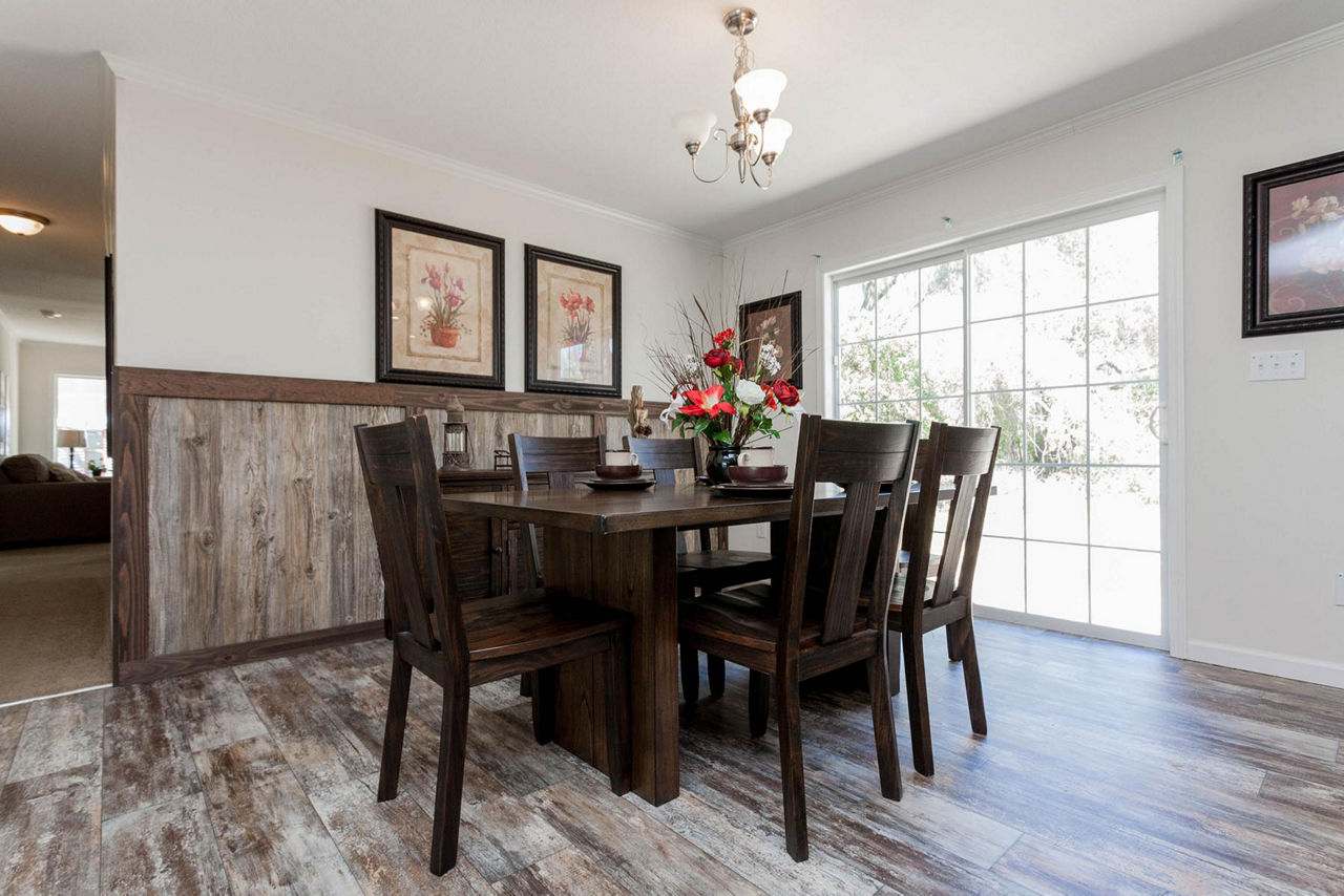 Pine Manor PM0764D