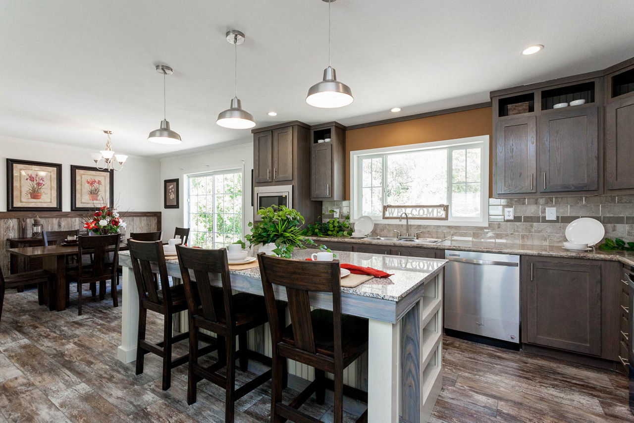 Pine Manor PM0764D
