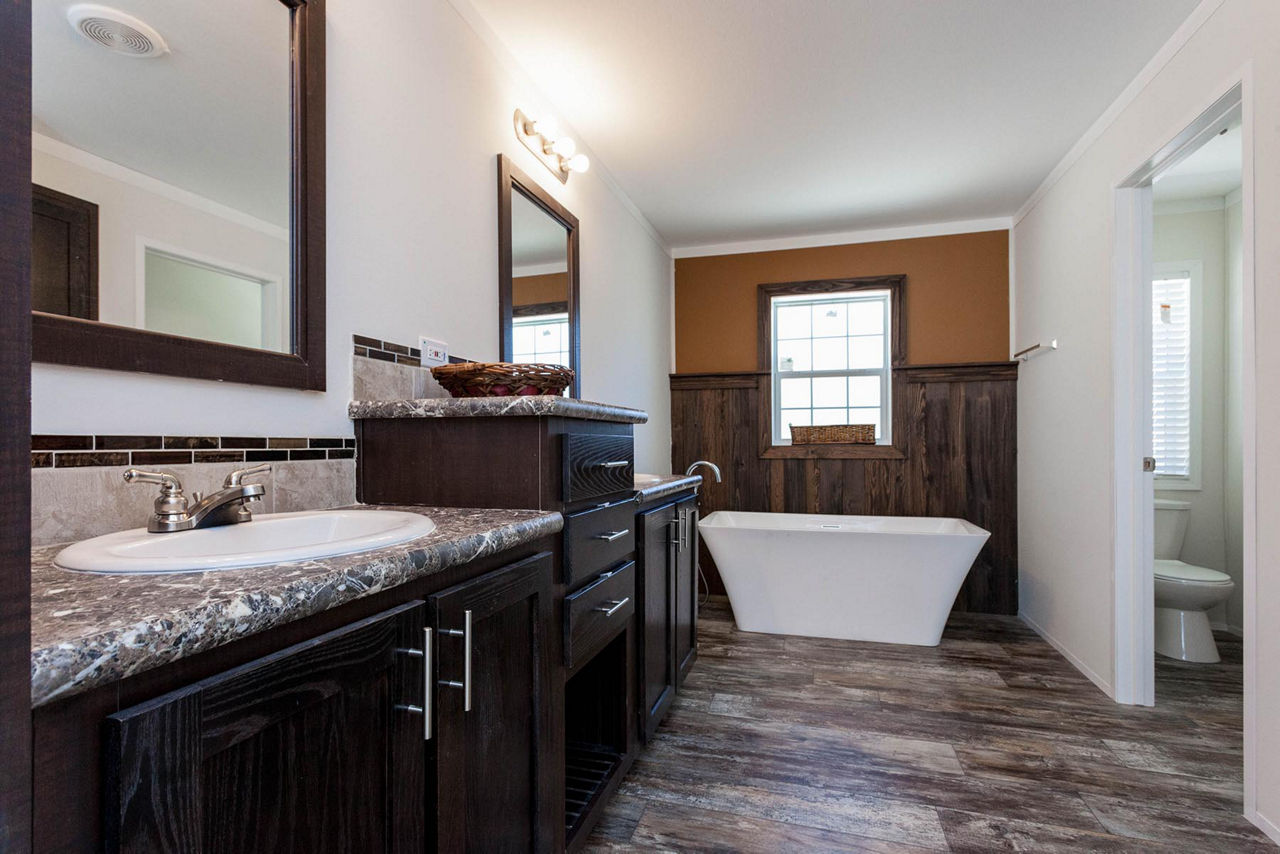 Pine Manor PM0764D